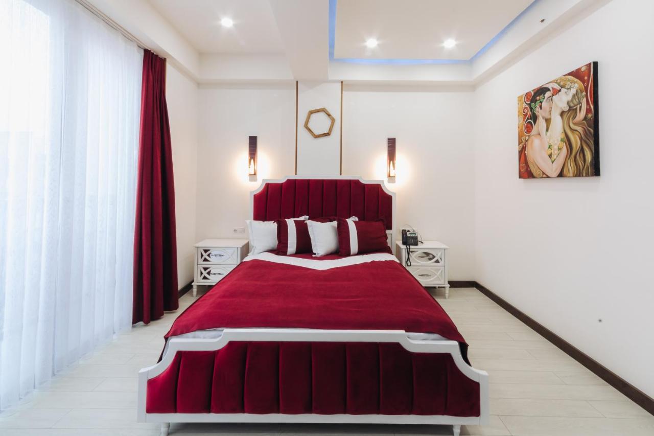 Luxin Hotel Tbilisi Exterior photo