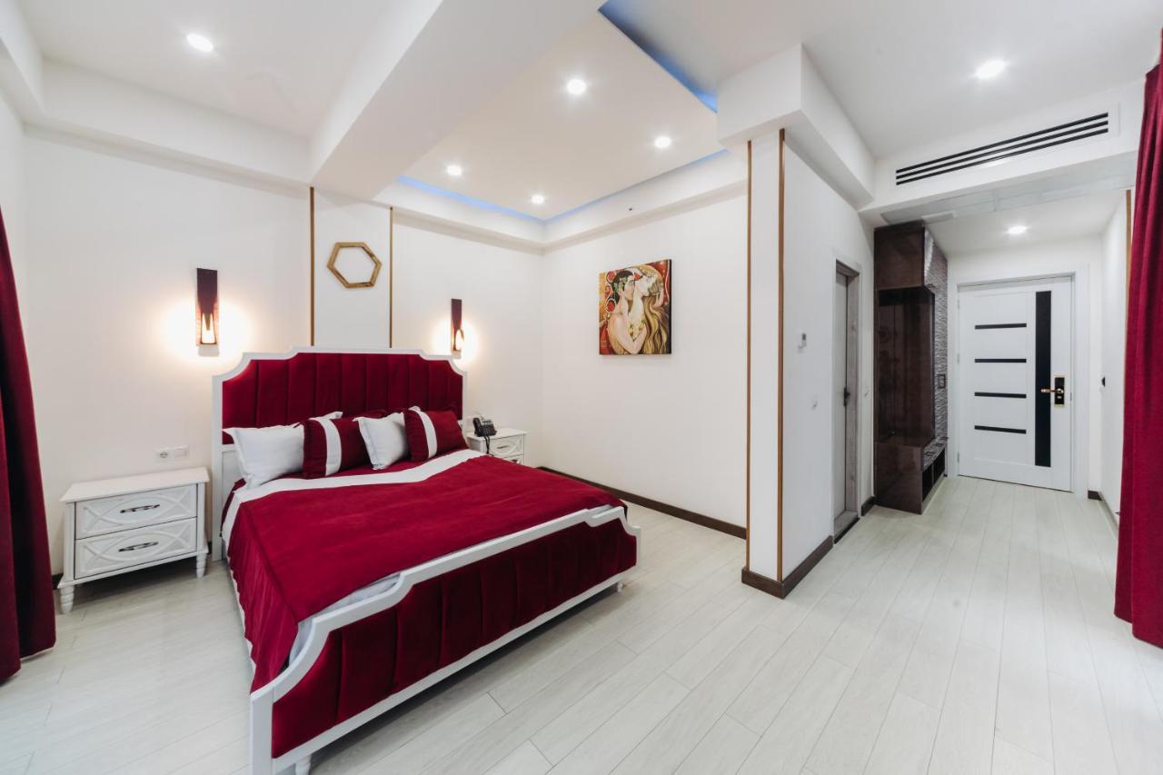Luxin Hotel Tbilisi Exterior photo