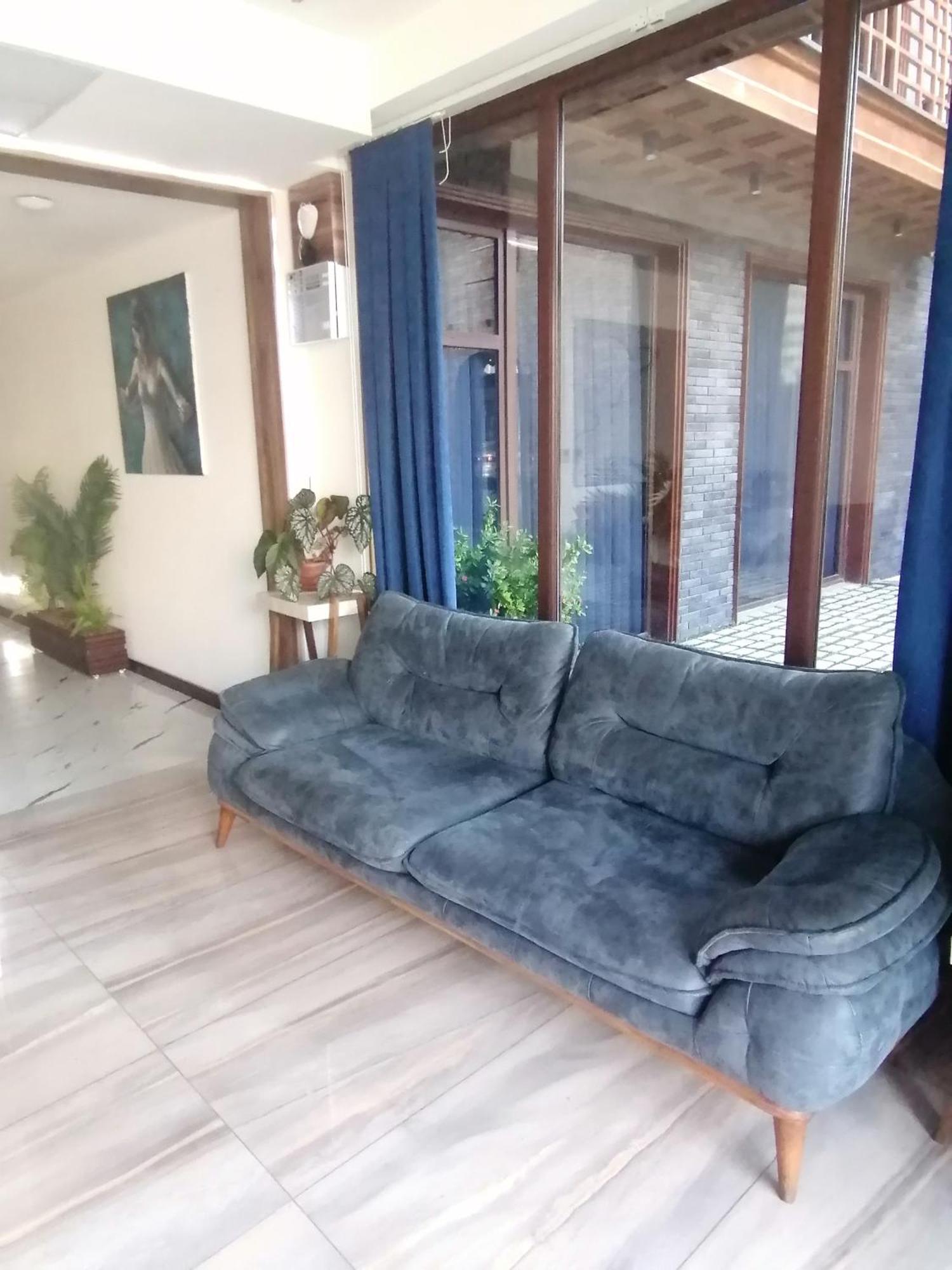 Luxin Hotel Tbilisi Exterior photo