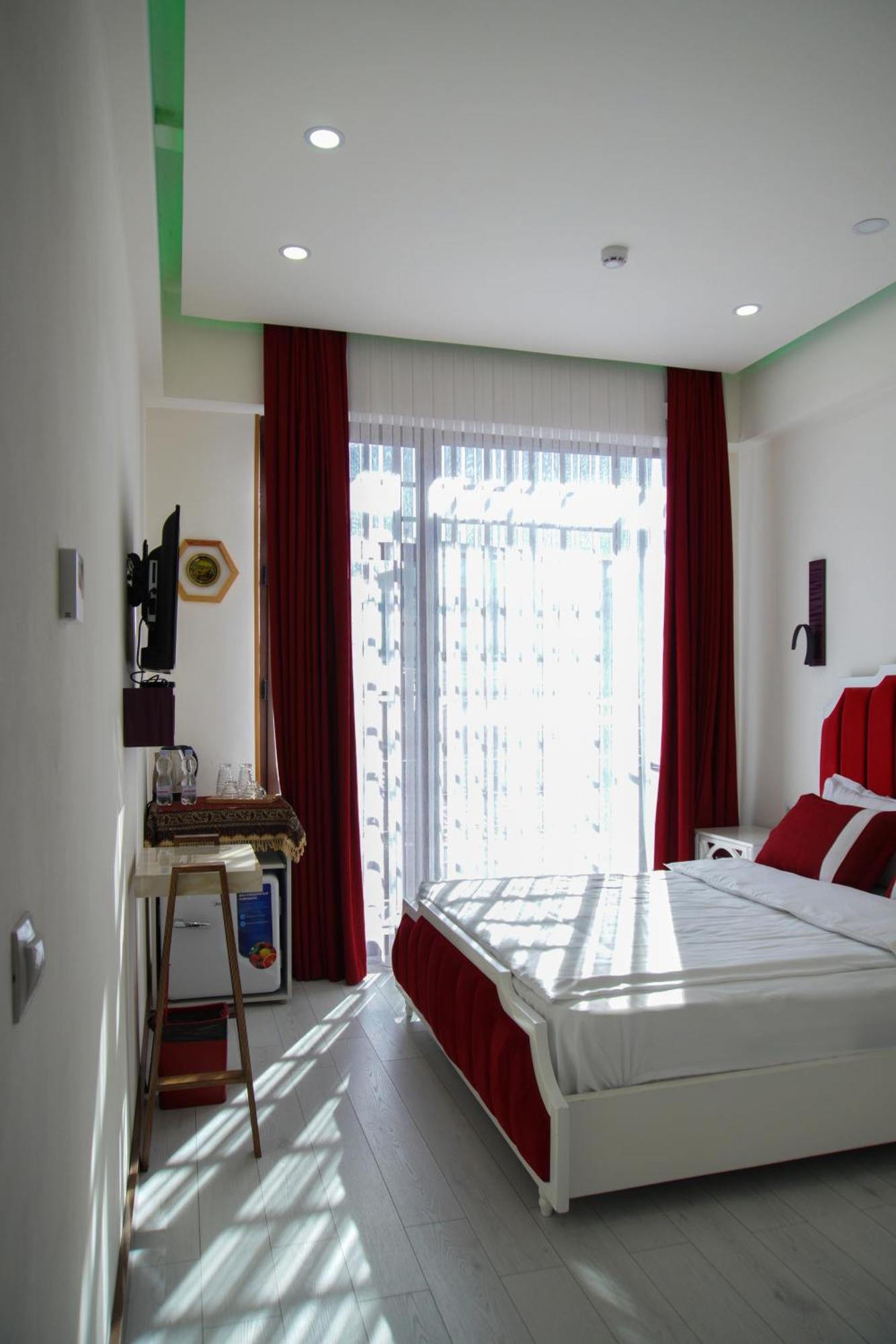 Luxin Hotel Tbilisi Exterior photo